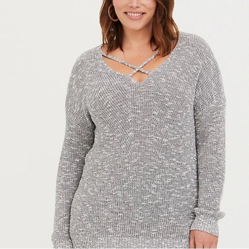 Torrid Women's V-Neck Gray Sweater - Picture 7 of 8